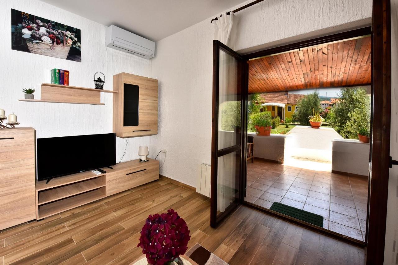 Irena Arvaj Apartman *