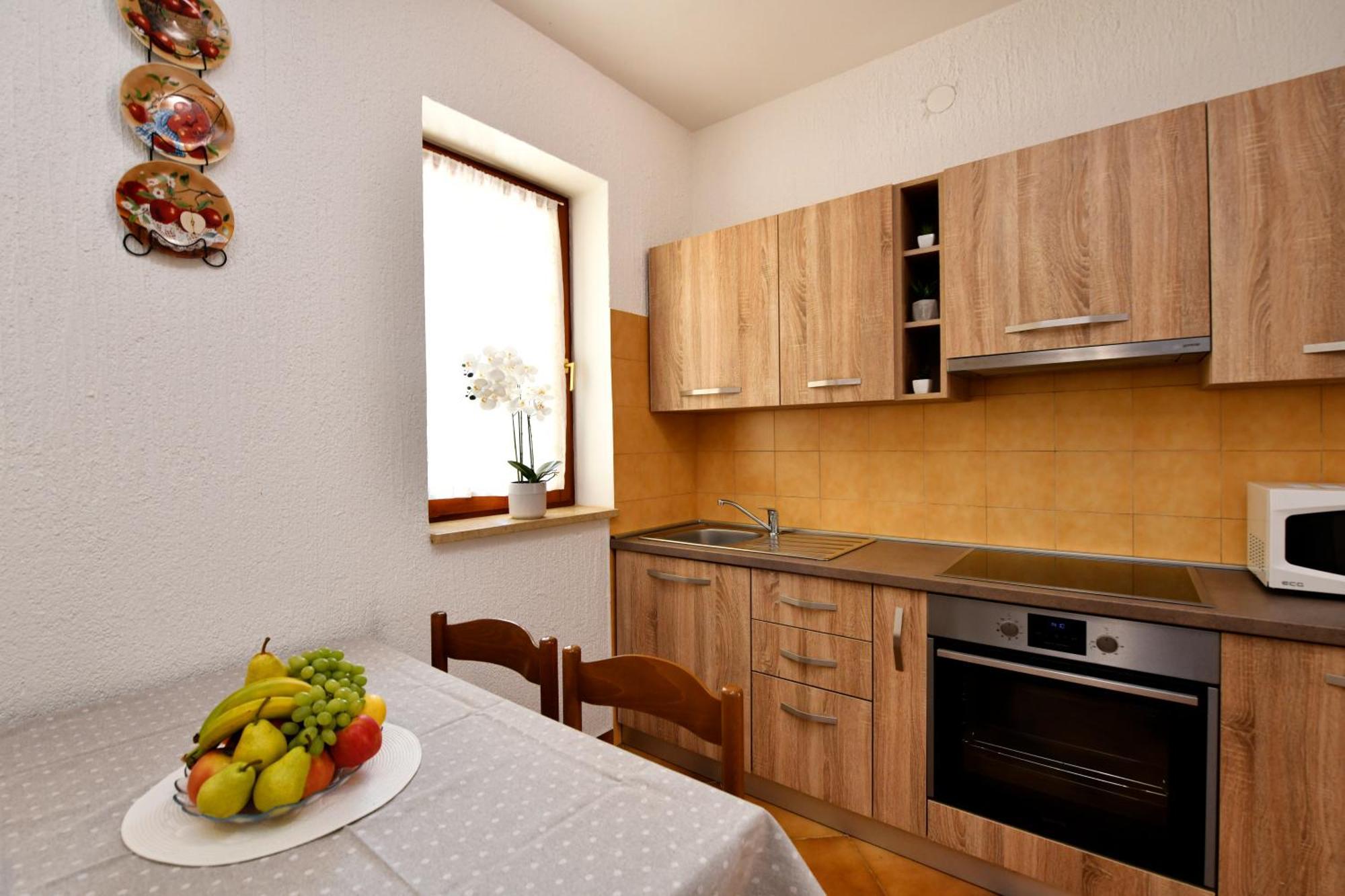 Apartment Irena Arvaj