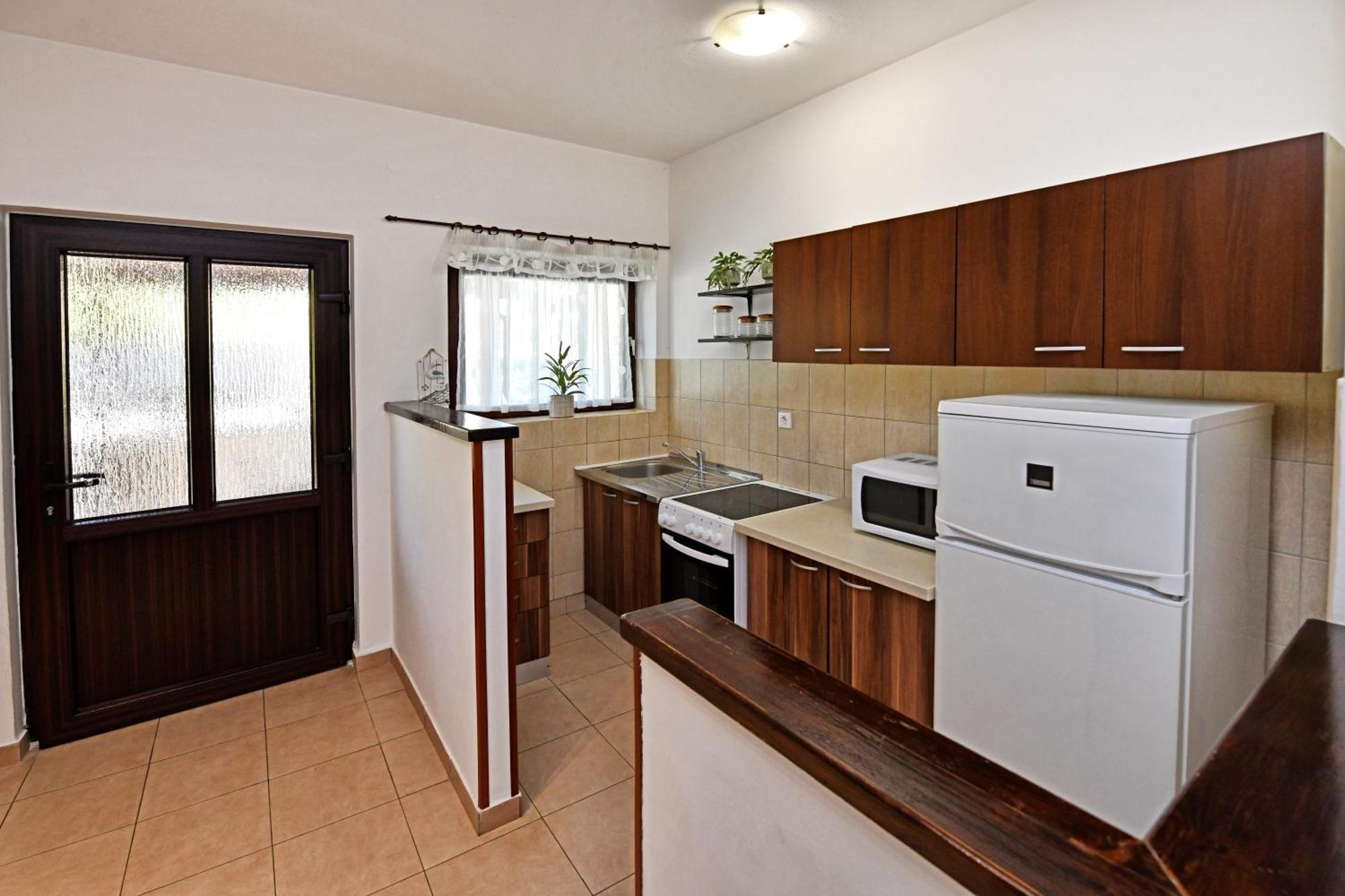 Apartment Irena Arvaj