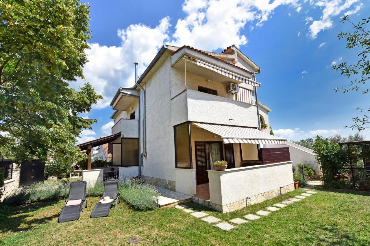 Appartement Irena Arvaj