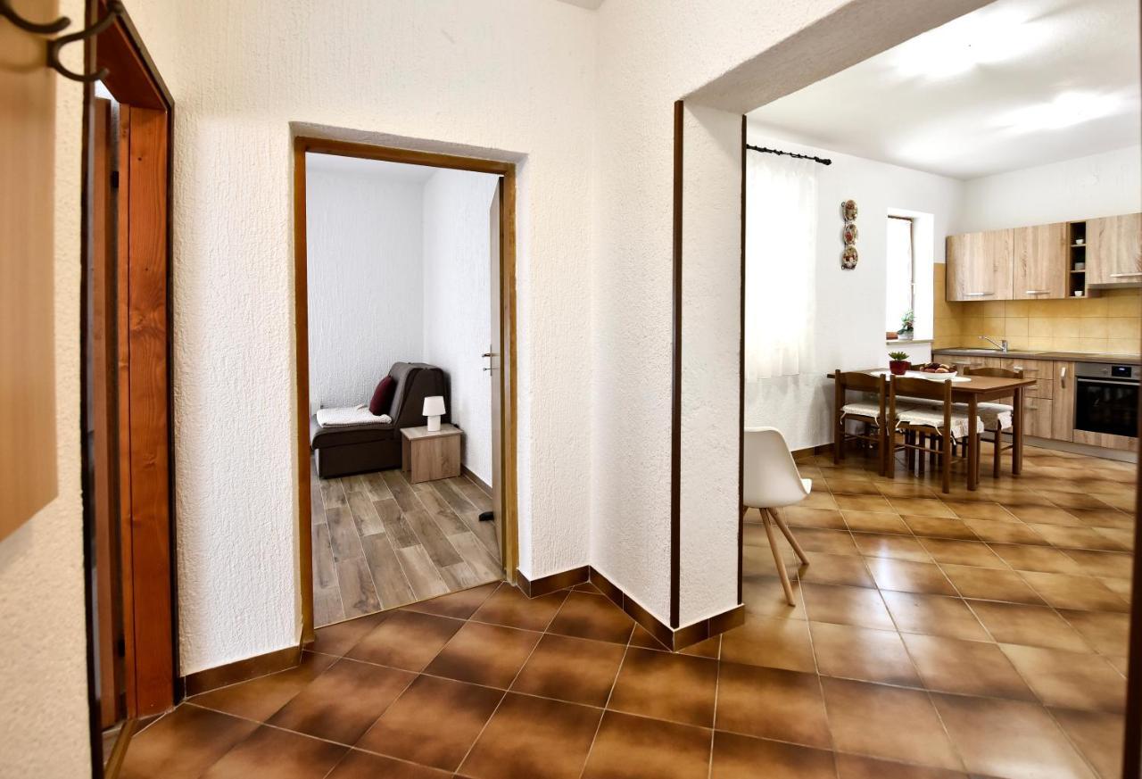 Appartement Irena Arvaj *